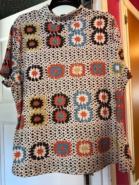 Crochet Motif Print Short Sleeve Top - Cream with Blue, Orange & Black